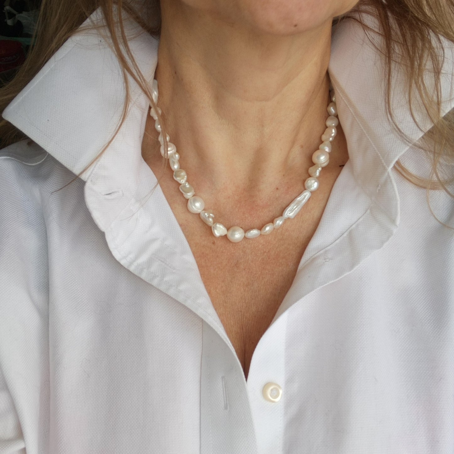 Bridal wedding pearl necklace with unique pearl shape