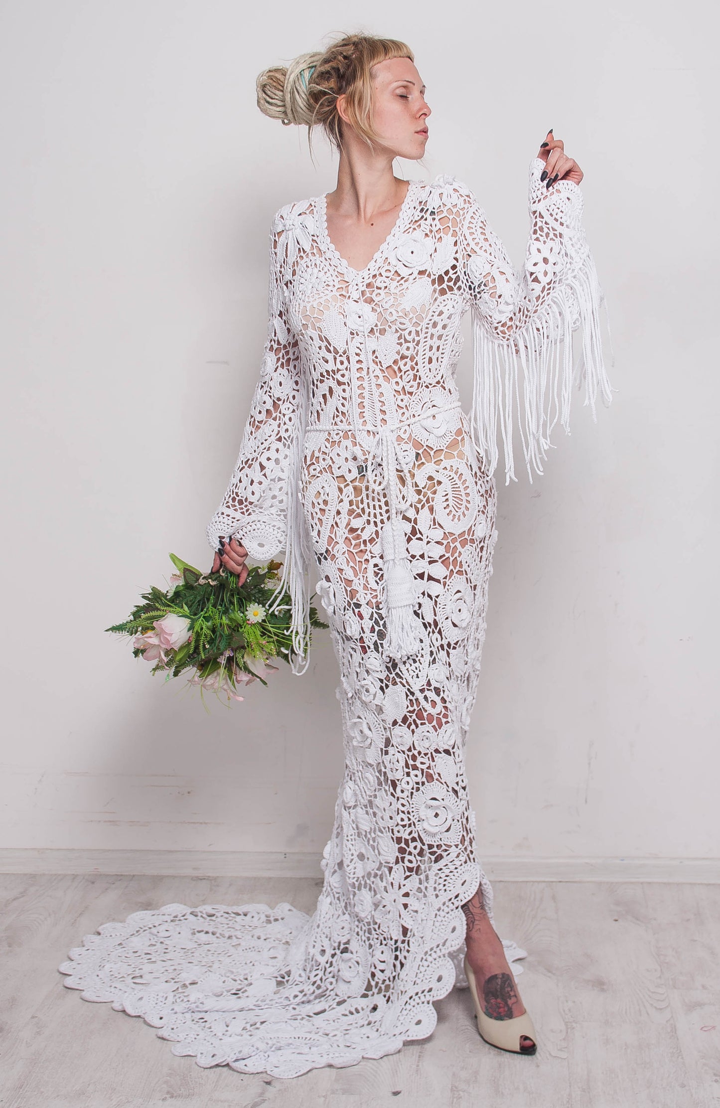 Handmade Crochet Irish Lace Wedding Maxi Dress – White Cotton Bridal Gown with Fringe Sleeves