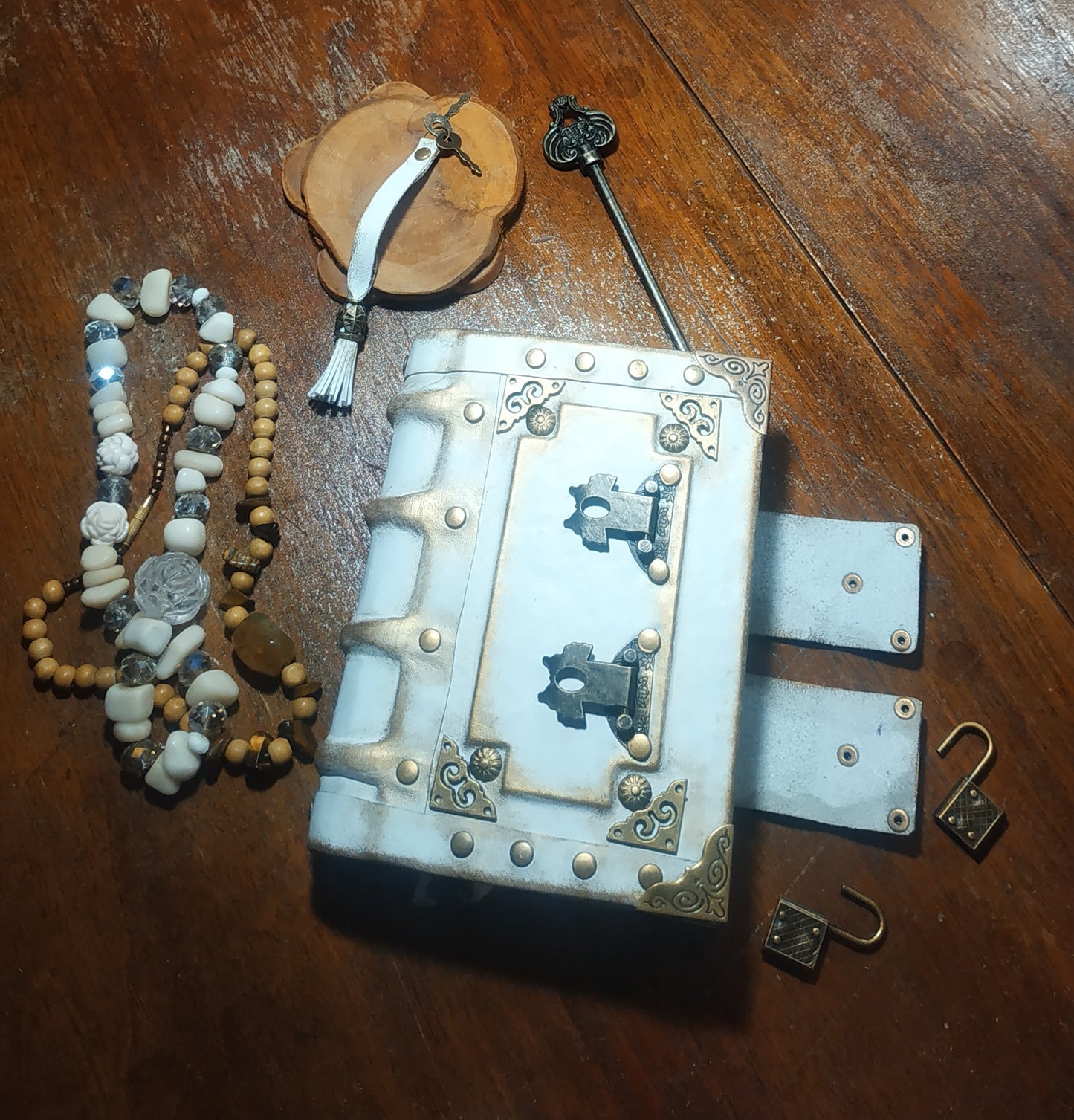 White Aged Leather Journal with Antique Locks – Medieval Wicca Grimoire Handmade Blank Vintage Notebook, 200 Pages