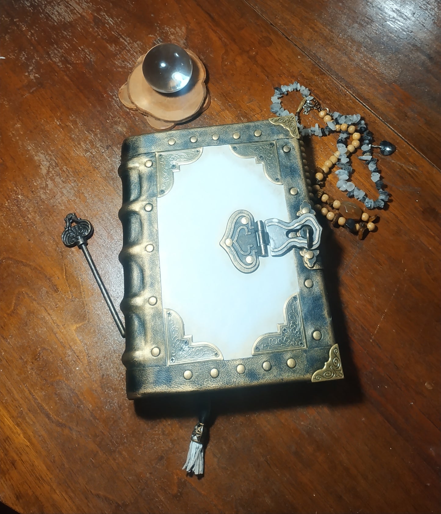 Black and White Vintage Leather Journal with Aged Paper – Handmade Medieval Notebook with Antique Lock