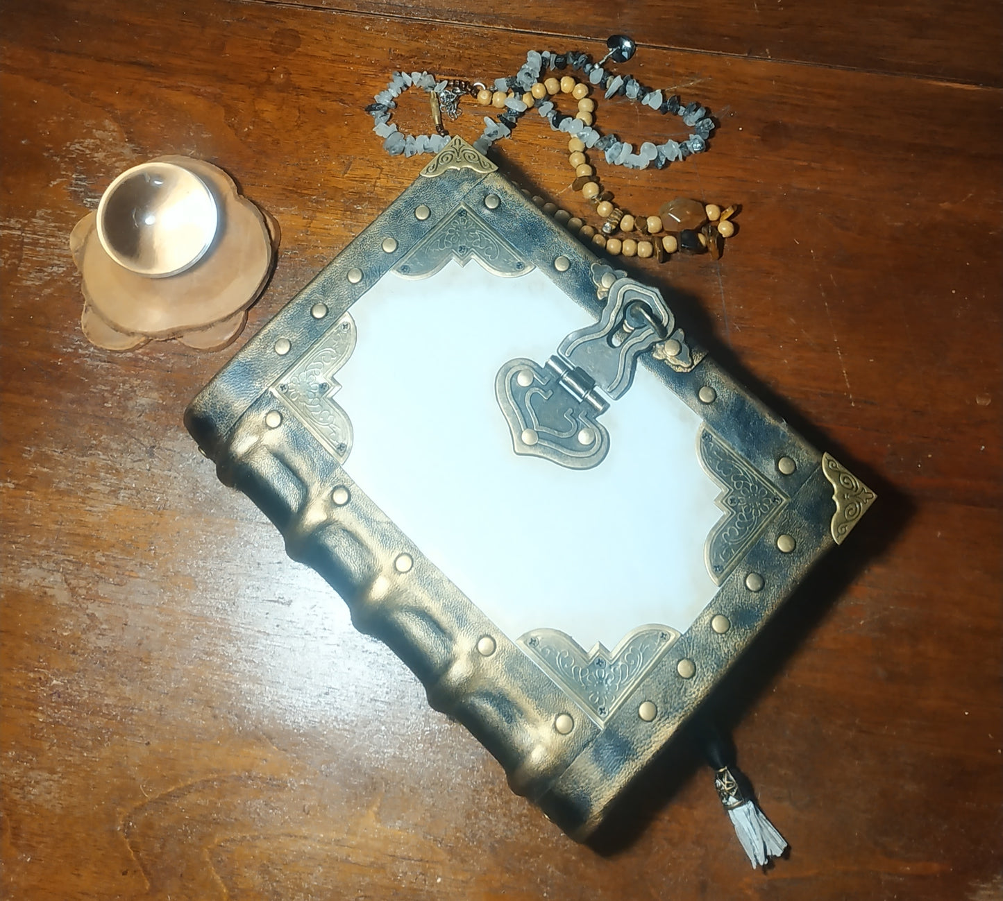 Black and White Vintage Leather Journal with Aged Paper – Handmade Medieval Notebook with Antique Lock