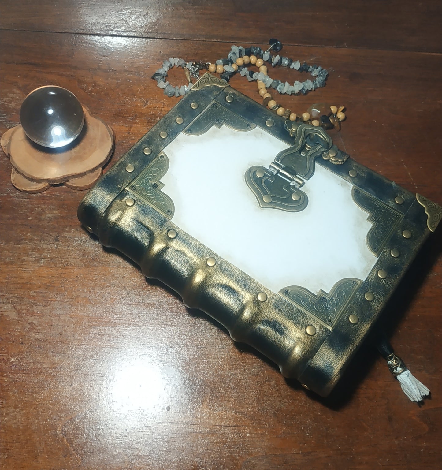 Black and White Vintage Leather Journal with Aged Paper – Handmade Medieval Notebook with Antique Lock