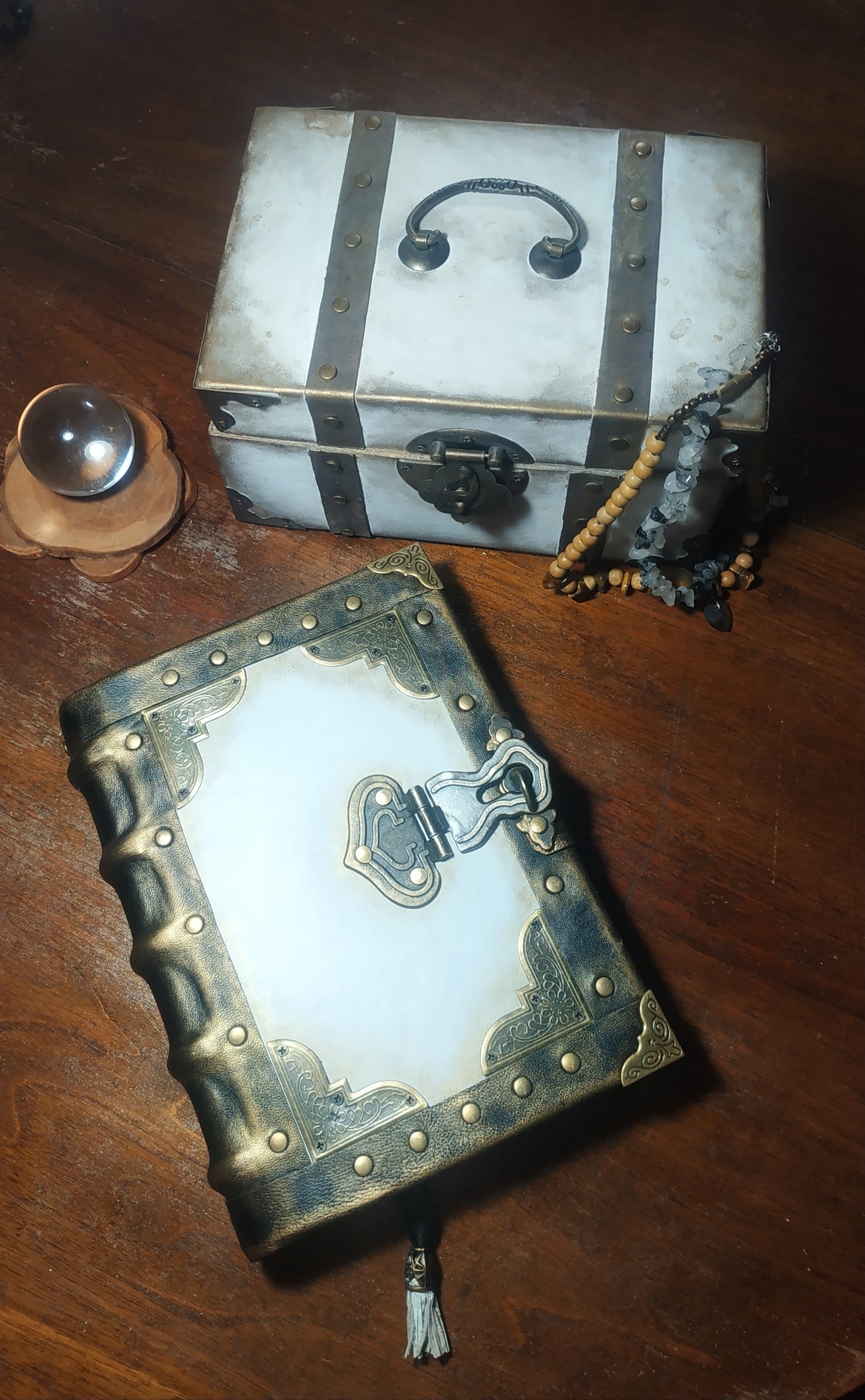 Black and White Vintage Leather Journal with Aged Paper – Handmade Medieval Notebook with Antique Lock