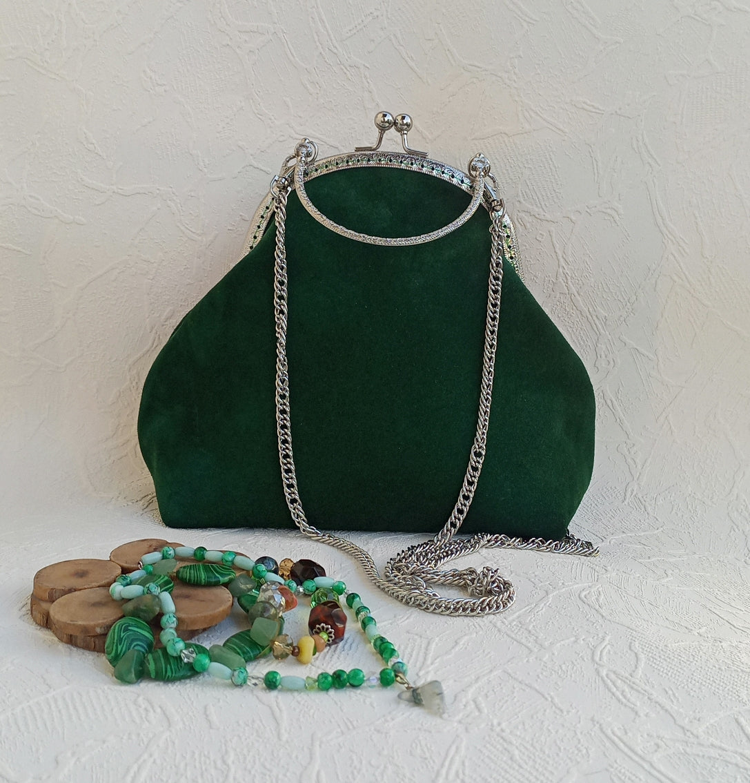 Emerald Green Suede Kisslock Bag – Vintage Leather Frame Handbag with Silver Clasp, Chain Strap Bohemian Shoulder Purse
