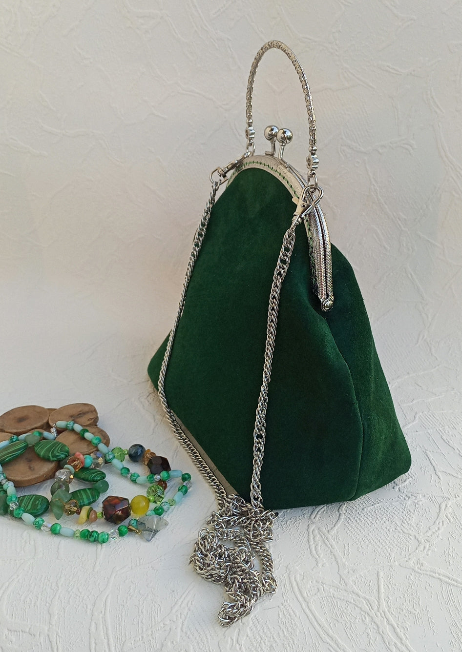 Emerald Green Suede Kisslock Bag – Vintage Leather Frame Handbag with Silver Clasp, Chain Strap Bohemian Shoulder Purse