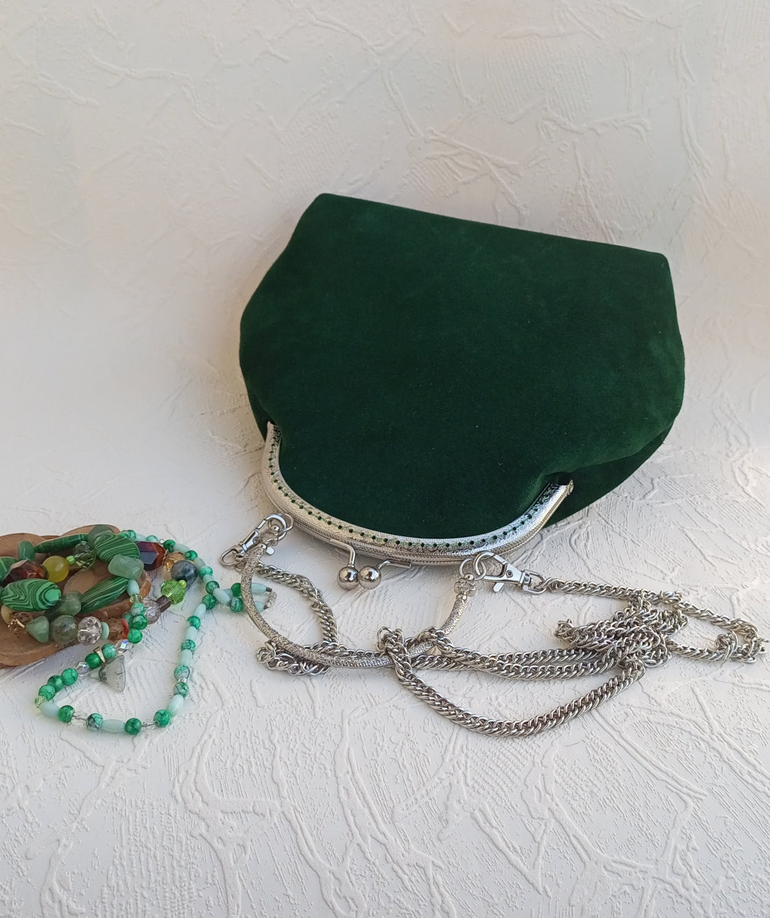Emerald Green Suede Kisslock Bag – Vintage Leather Frame Handbag with Silver Clasp, Chain Strap Bohemian Shoulder Purse