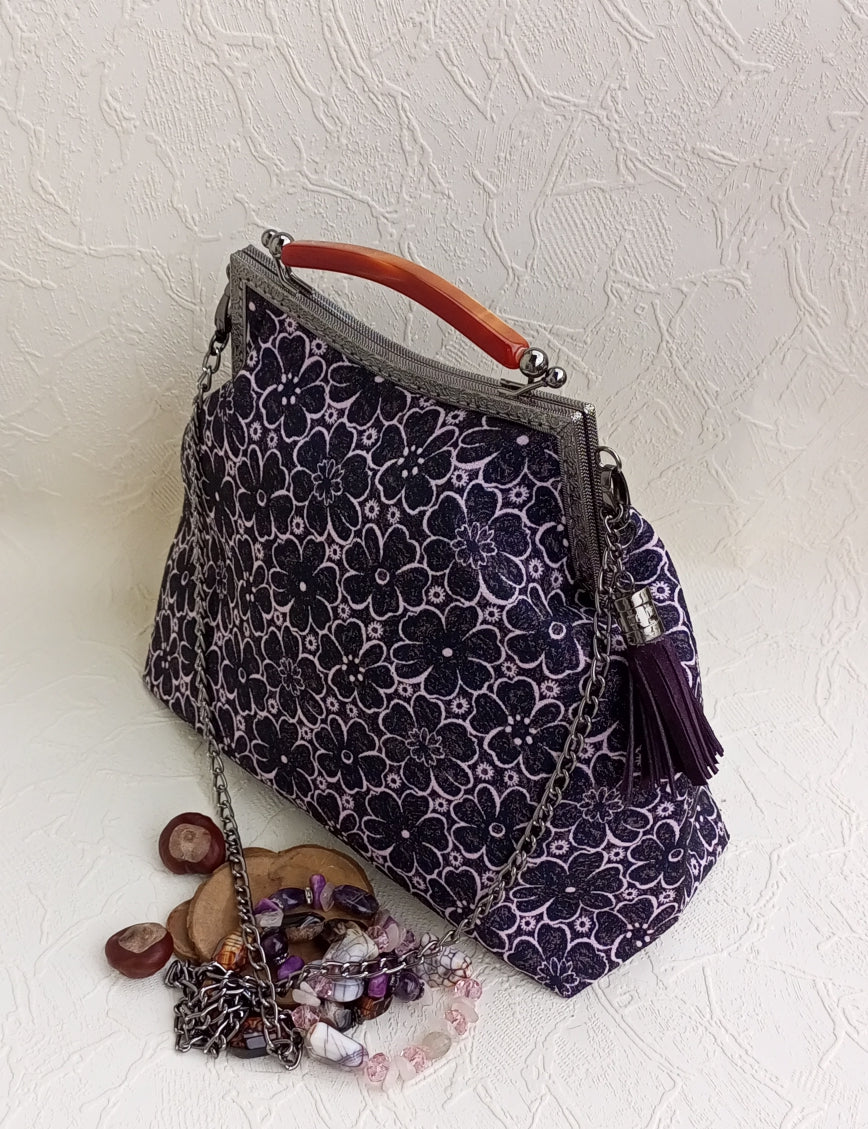 Floral Jacquard Kisslock Bag – Purple Vintage Metal Frame Handbag with Leather Tassel, Chain Strap and Top Handle Boho Purse