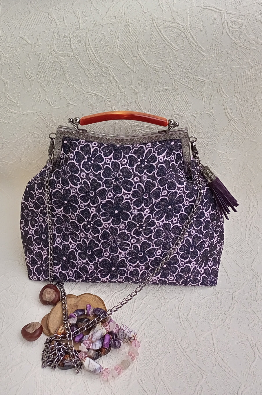 Floral Jacquard Kisslock Bag – Purple Vintage Metal Frame Handbag with Leather Tassel, Chain Strap and Top Handle Boho Purse