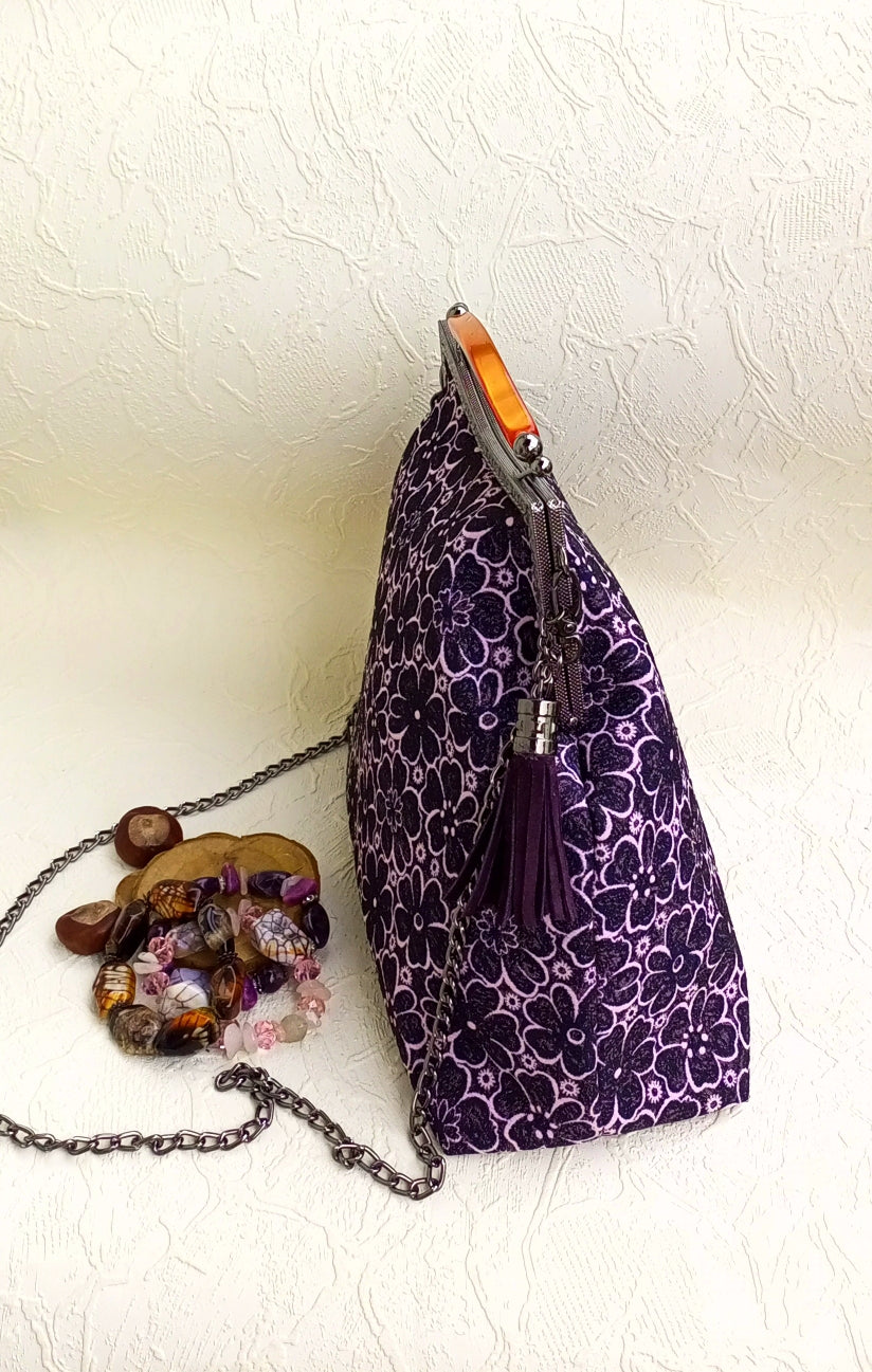 Floral Jacquard Kisslock Bag – Purple Vintage Metal Frame Handbag with Leather Tassel, Chain Strap and Top Handle Boho Purse