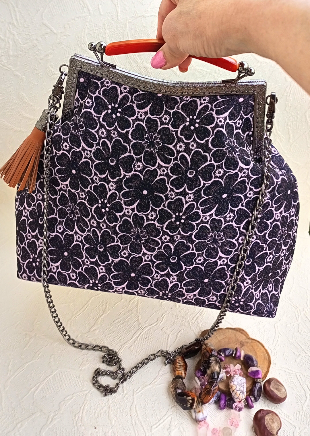 Floral Jacquard Kisslock Bag – Purple Vintage Metal Frame Handbag with Leather Tassel, Chain Strap and Top Handle Boho Purse