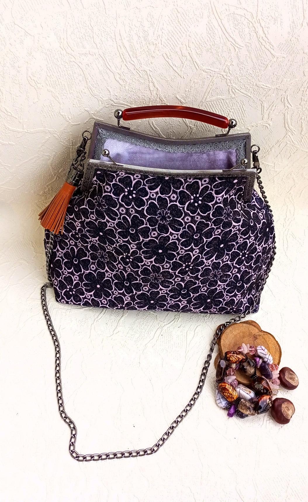 Floral Jacquard Kisslock Bag – Purple Vintage Metal Frame Handbag with Leather Tassel, Chain Strap and Top Handle Boho Purse