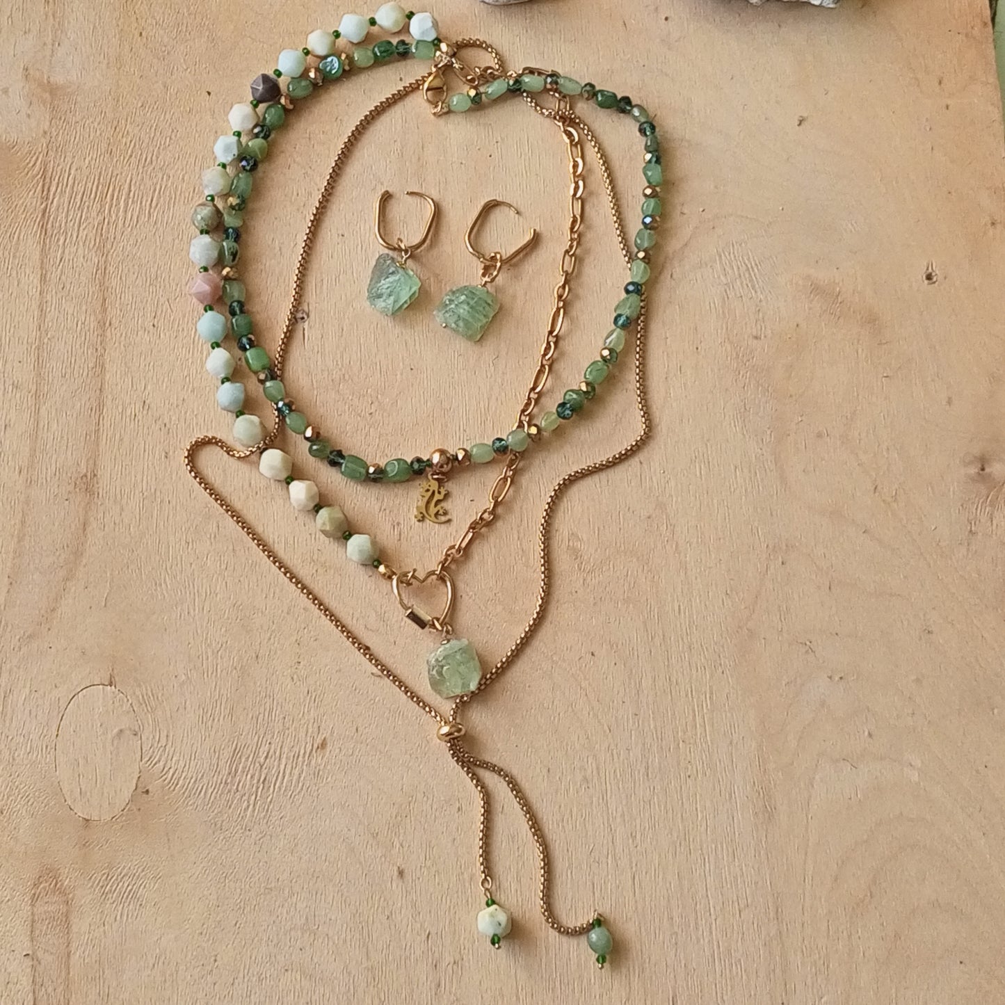 Green Aventurine Necklace with Gold Lizard Charm – Emerald Green Gemstone Jewelry, 14K Gold Filled Stainless Steel Necklace, Gift for Her