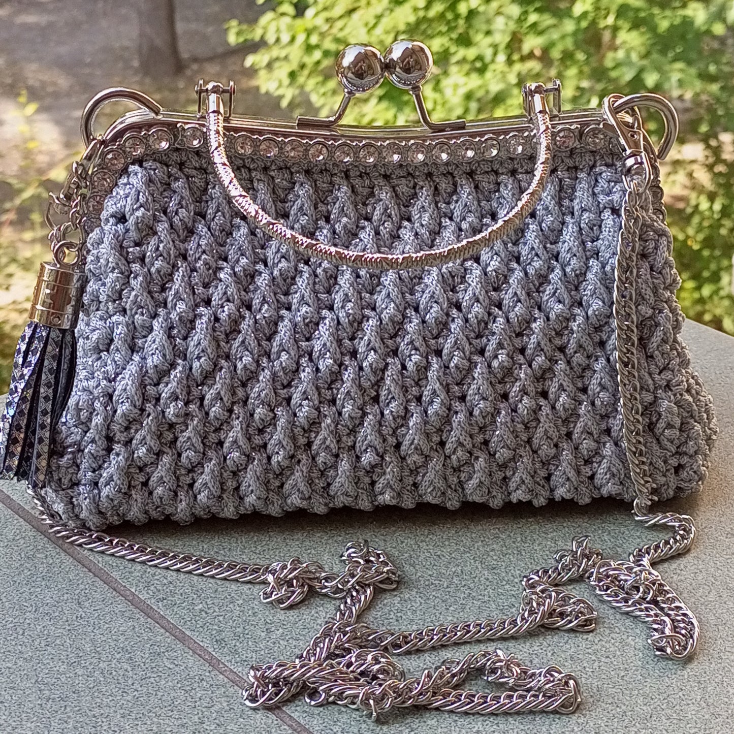 Grey Crochet Kisslock Bag – Silver Frame Wedding Clasp Purse, Elegant Lurex Evening Handbag, Bohemian Crossbody Bag