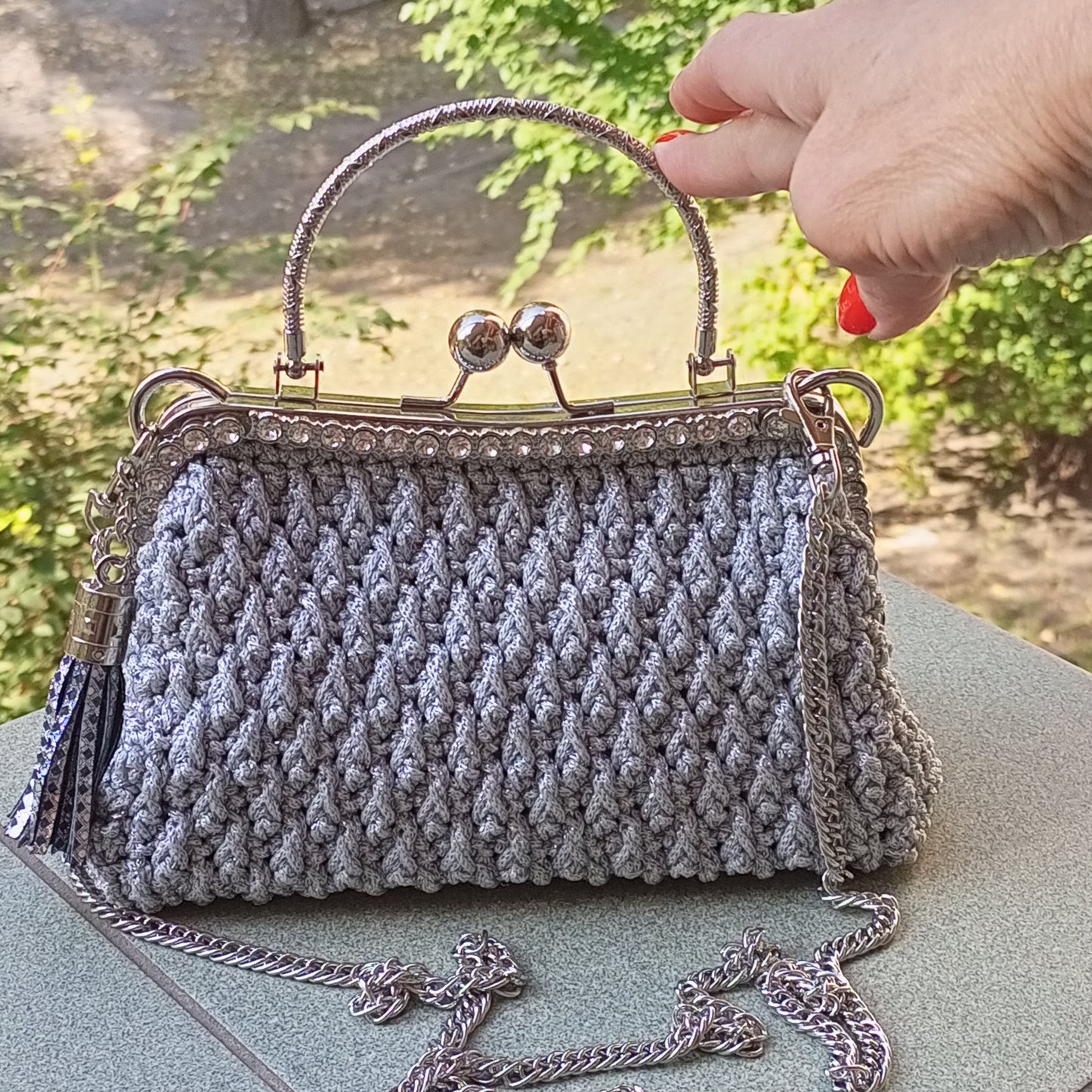 Grey Crochet Kisslock Bag – Silver Frame Wedding Clasp Purse, Elegant Lurex Evening Handbag, Bohemian Crossbody Bag