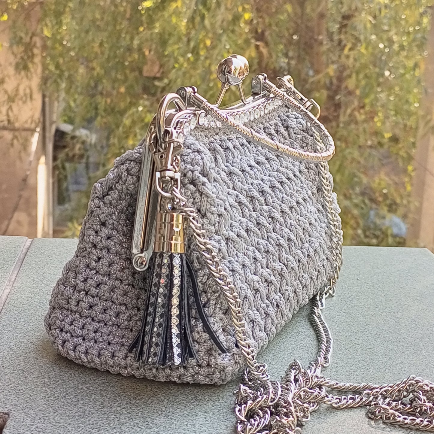 Grey Crochet Kisslock Bag – Silver Frame Wedding Clasp Purse, Elegant Lurex Evening Handbag, Bohemian Crossbody Bag