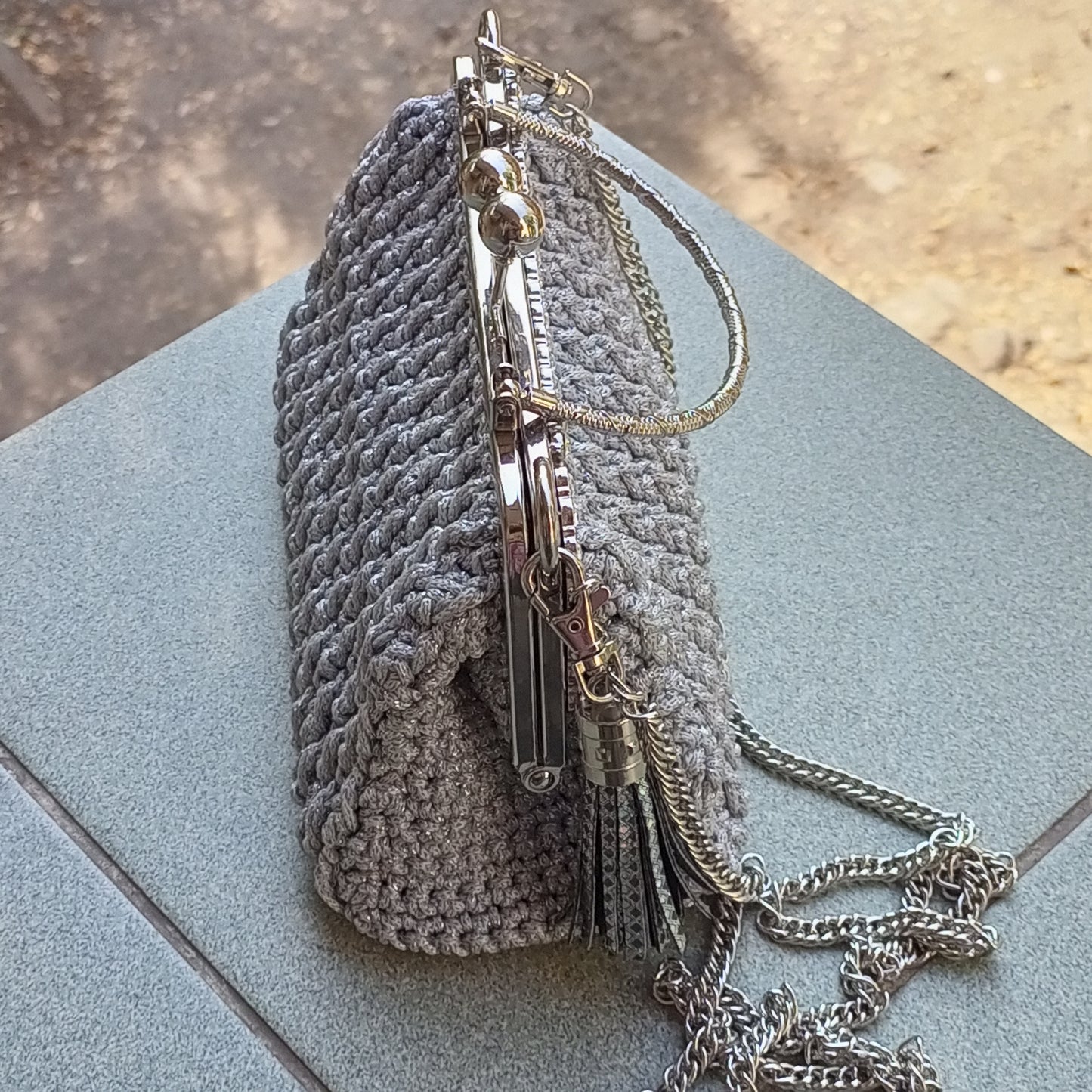 Grey Crochet Kisslock Bag – Silver Frame Wedding Clasp Purse, Elegant Lurex Evening Handbag, Bohemian Crossbody Bag