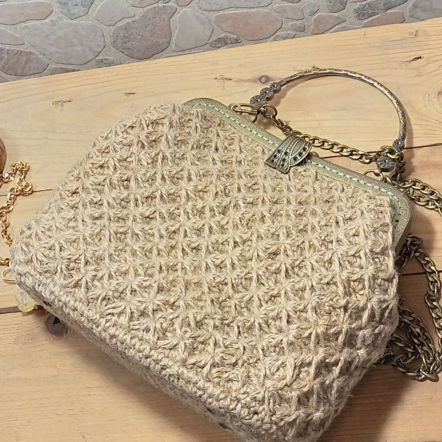 Bohemian Beige Crochet Jute Kisslock Bag – Handmade Natural Fiber Handbag with Chain Strap