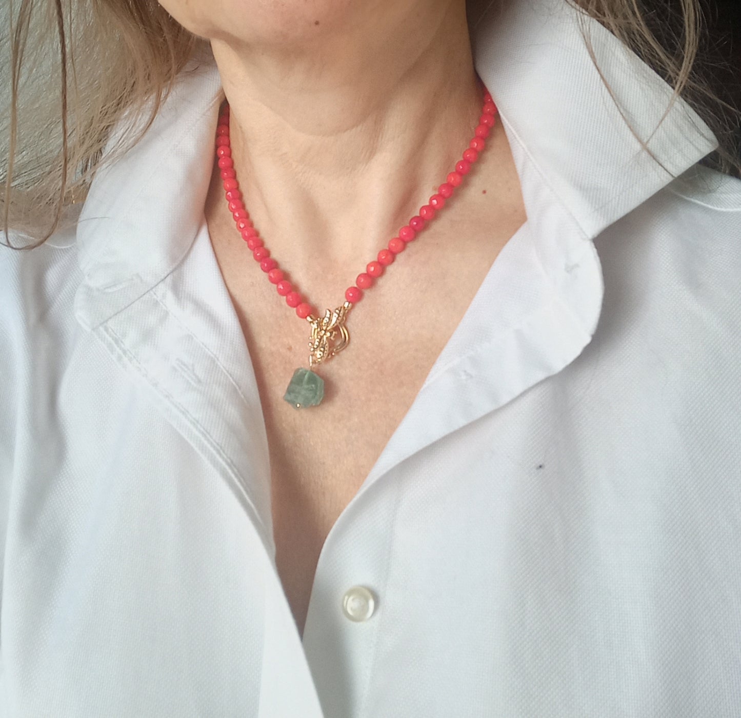 Coral Choker Necklace with Green Fluorite Charm – Red Coral Gemstone Jewelry, 14K Gold Filled Toggle Necklace, Gift for Her
