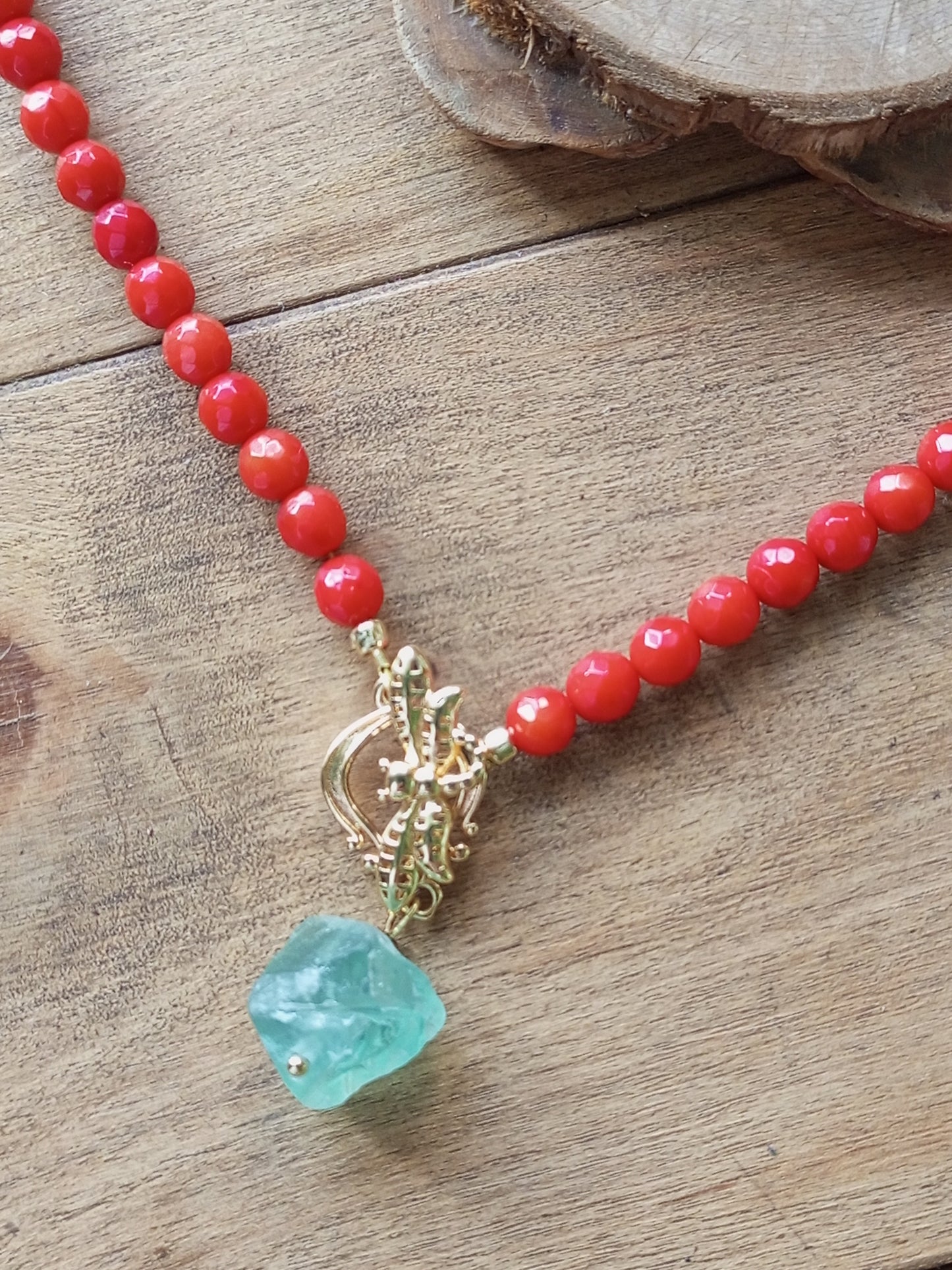 Coral Choker Necklace with Green Fluorite Charm – Red Coral Gemstone Jewelry, 14K Gold Filled Toggle Necklace, Gift for Her