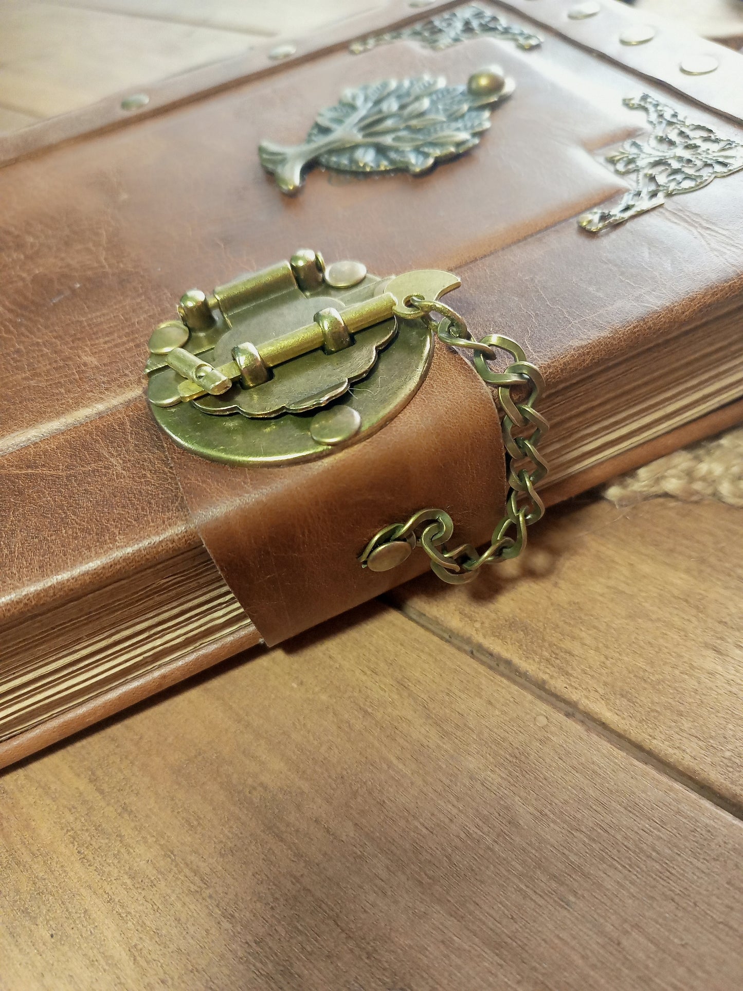 Rusty Brown Leather Journal – Handmade Vintage Grimoire Aged Brown Notebook