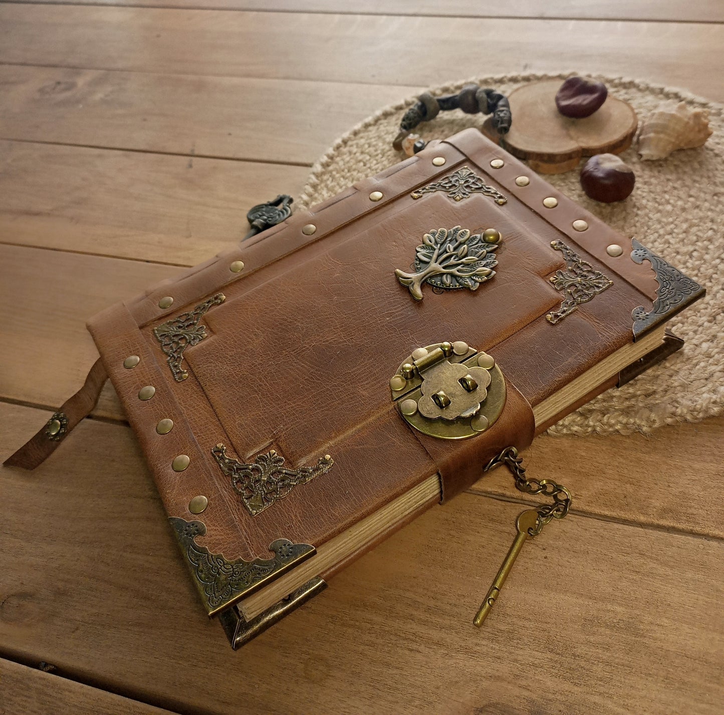 Rusty Brown Leather Journal – Handmade Vintage Grimoire Aged Brown Notebook