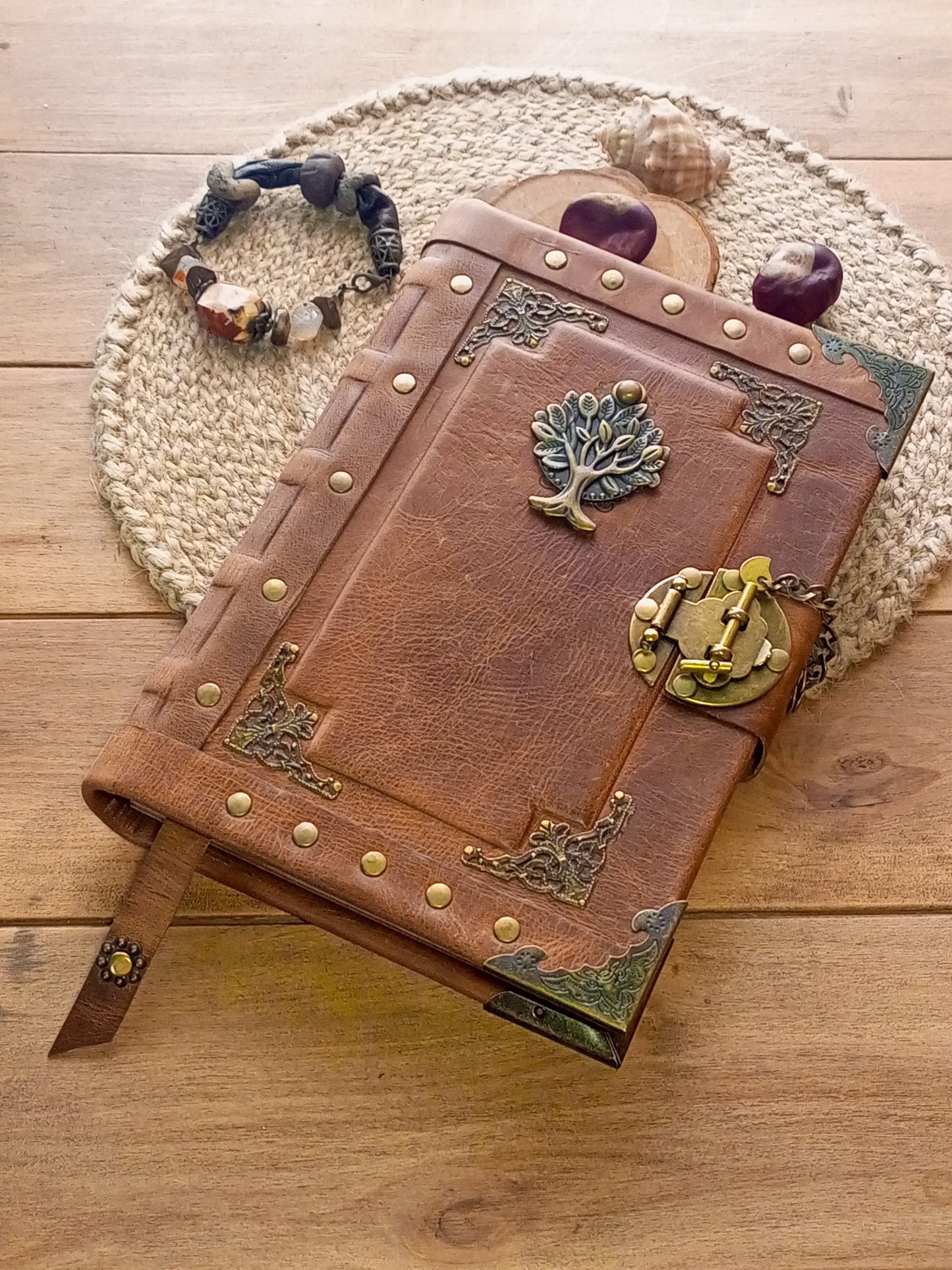 Rusty Brown Leather Journal – Handmade Vintage Grimoire Aged Brown Notebook