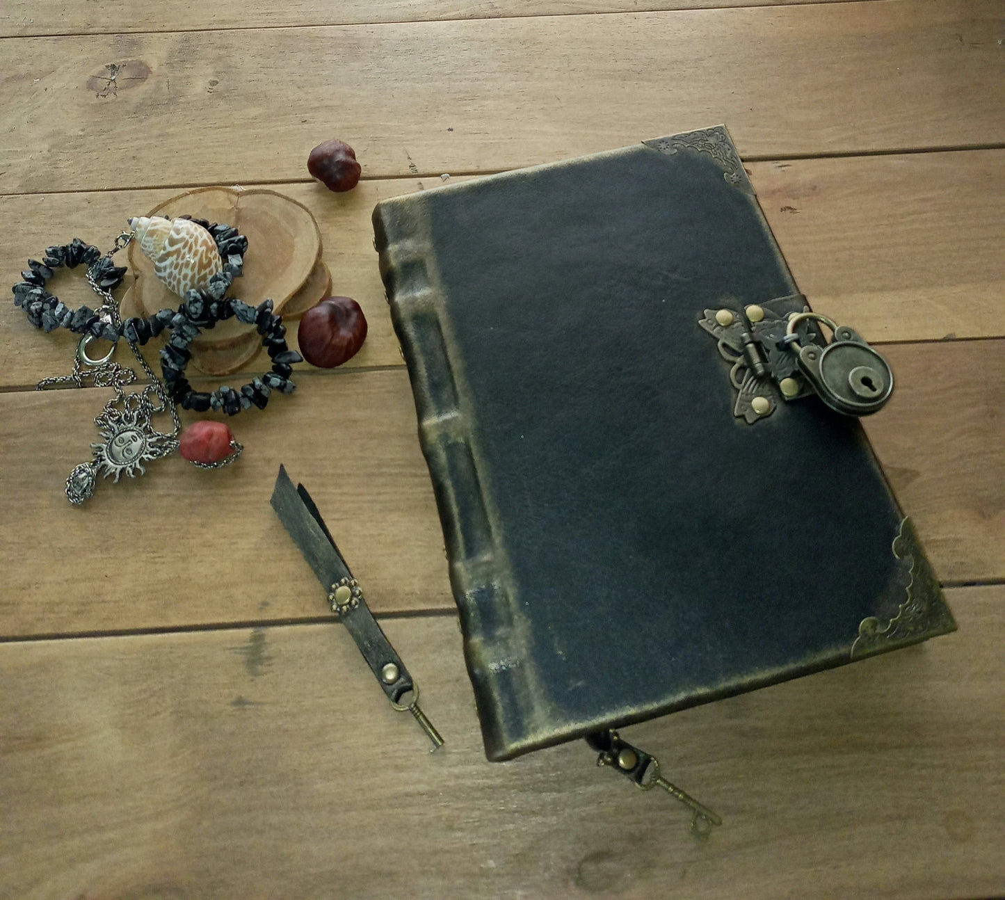 Black Leather Journal with Antique Lock – Handmade Lined Vintage Diary Notebook
