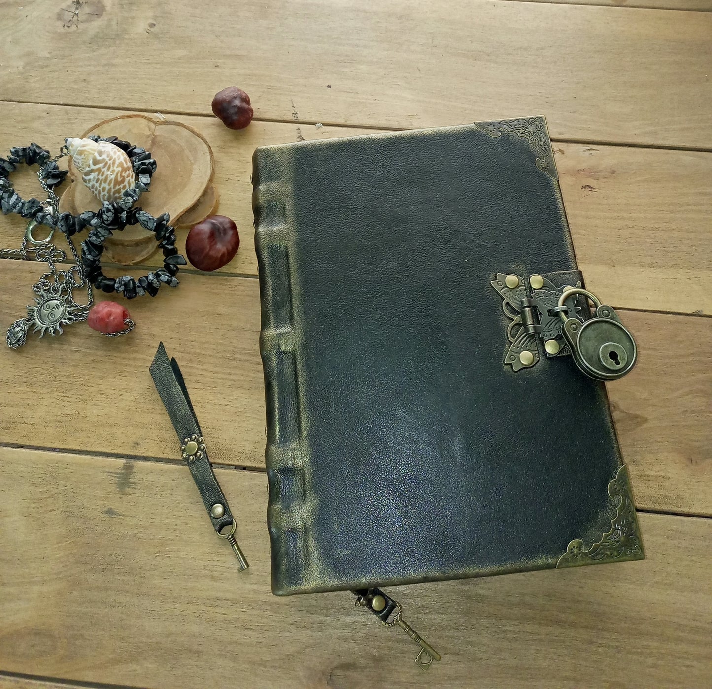 Black Leather Journal with Antique Lock – Handmade Lined Vintage Diary Notebook
