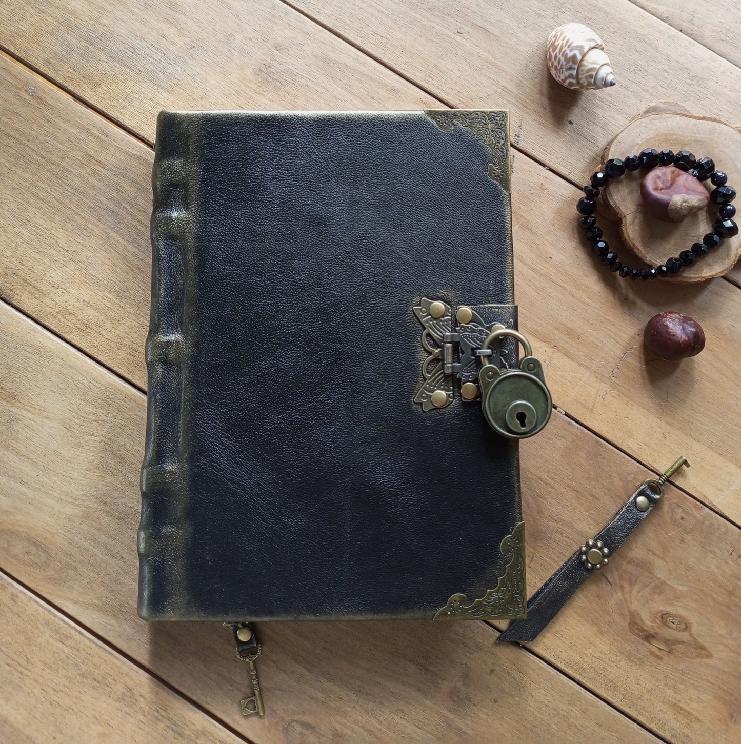 Black Leather Journal with Antique Lock – Handmade Lined Vintage Diary Notebook