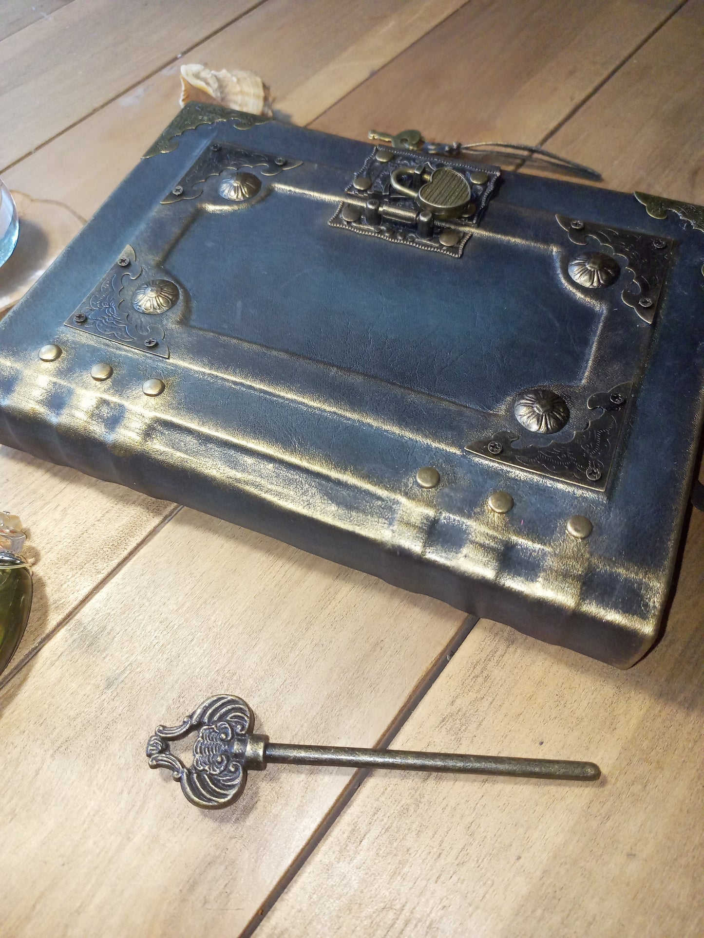 Grey Leather Journal with Antique Lock – Handmade Vintage Grimoire, Dark Grey Book of Shadows