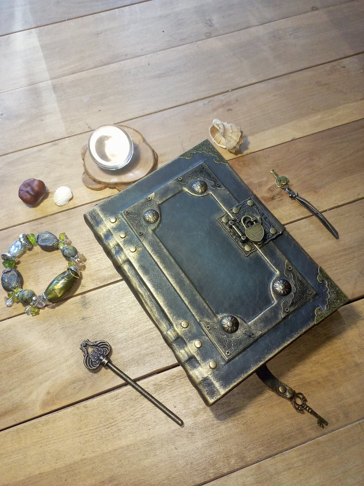 Grey Leather Journal with Antique Lock – Handmade Vintage Grimoire, Dark Grey Book of Shadows