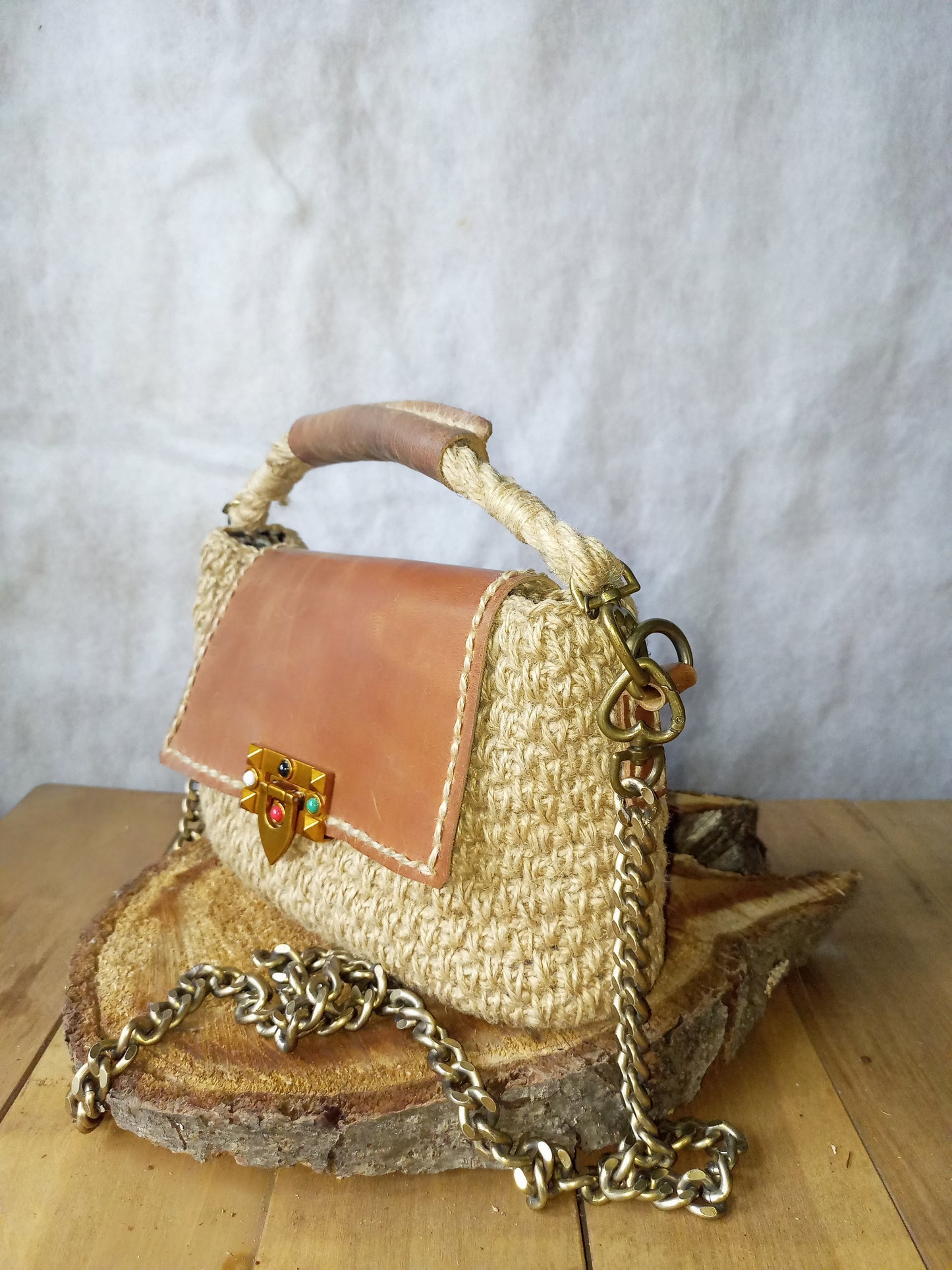 Beige Jute Crochet Bag with Leather – Handmade Boho Kisslock Purse, Vintage Brass Frame Summer Crossbody Handbag