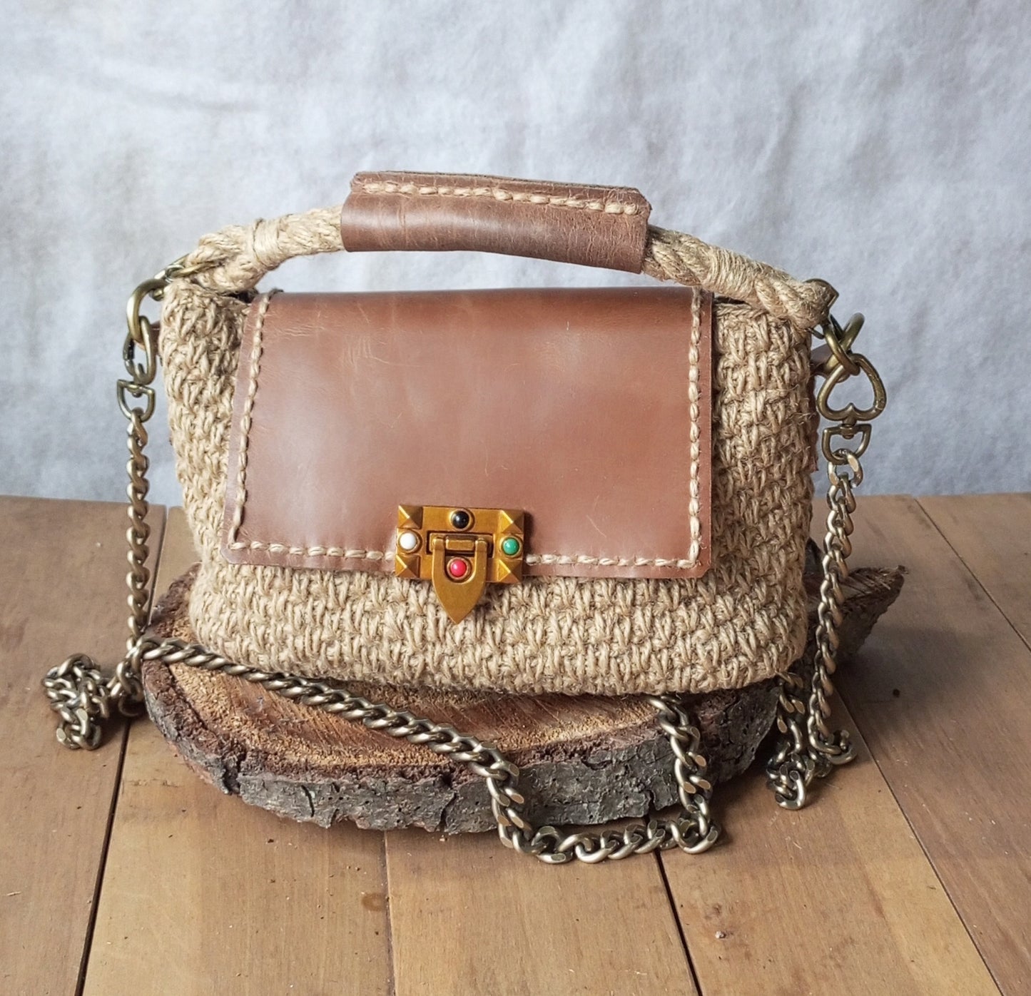 Beige Jute Crochet Bag with Leather – Handmade Boho Kisslock Purse, Vintage Brass Frame Summer Crossbody Handbag