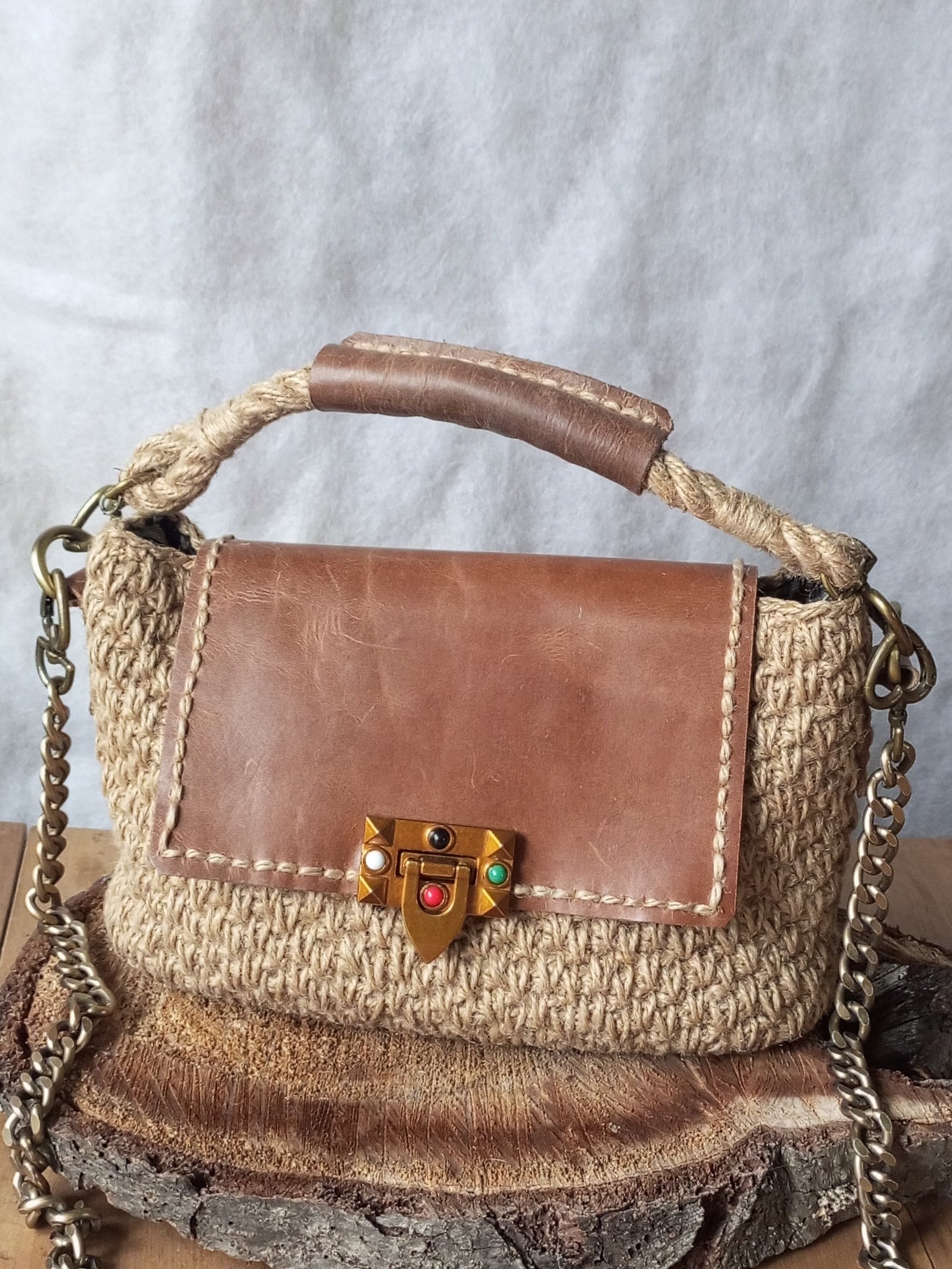 Beige Jute Crochet Bag with Leather – Handmade Boho Kisslock Purse, Vintage Brass Frame Summer Crossbody Handbag