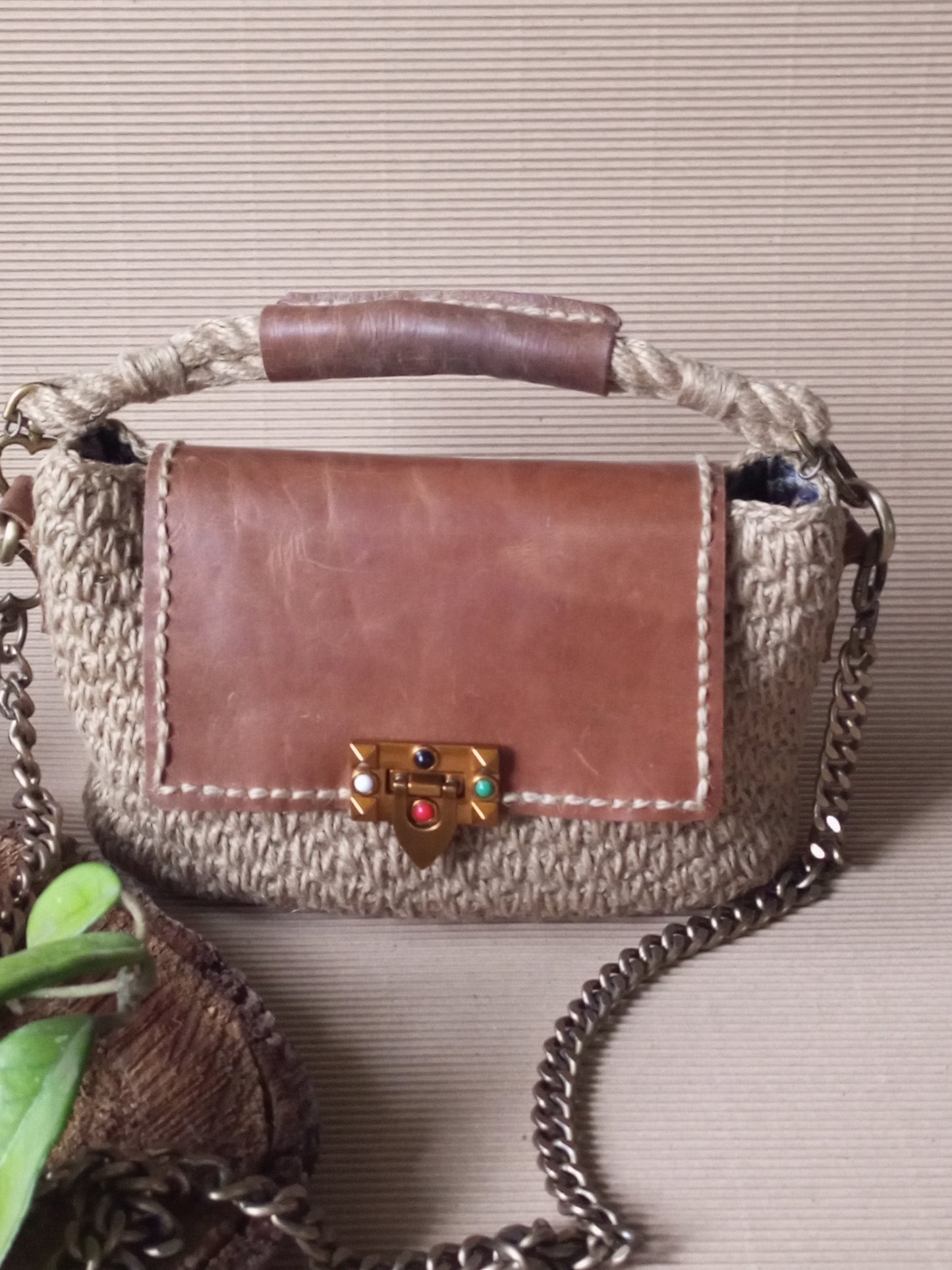 Beige Jute Crochet Bag with Leather – Handmade Boho Kisslock Purse, Vintage Brass Frame Summer Crossbody Handbag
