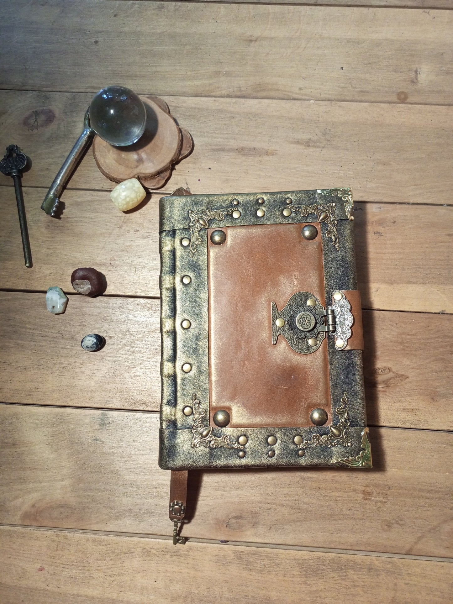 Handmade Gothic Leather Journal – Aged Black & Rusty Grimoire Notebook with Antique Lock