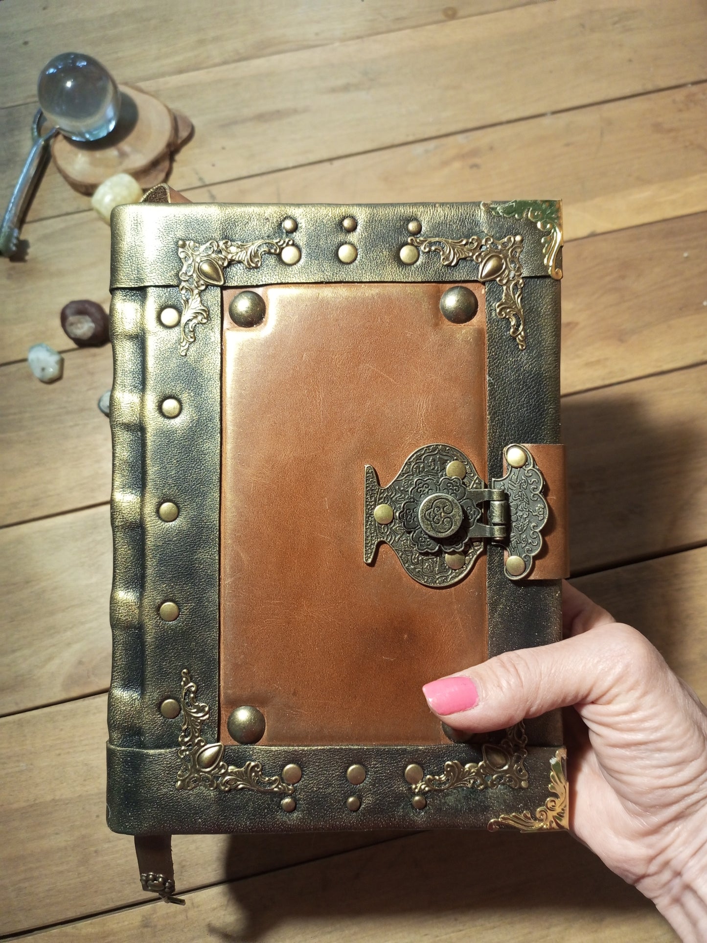 Handmade Gothic Leather Journal – Aged Black & Rusty Grimoire Notebook with Antique Lock
