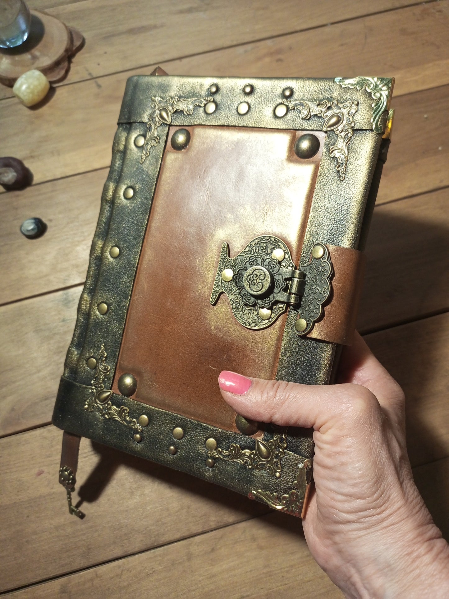 Handmade Gothic Leather Journal – Aged Black & Rusty Grimoire Notebook with Antique Lock