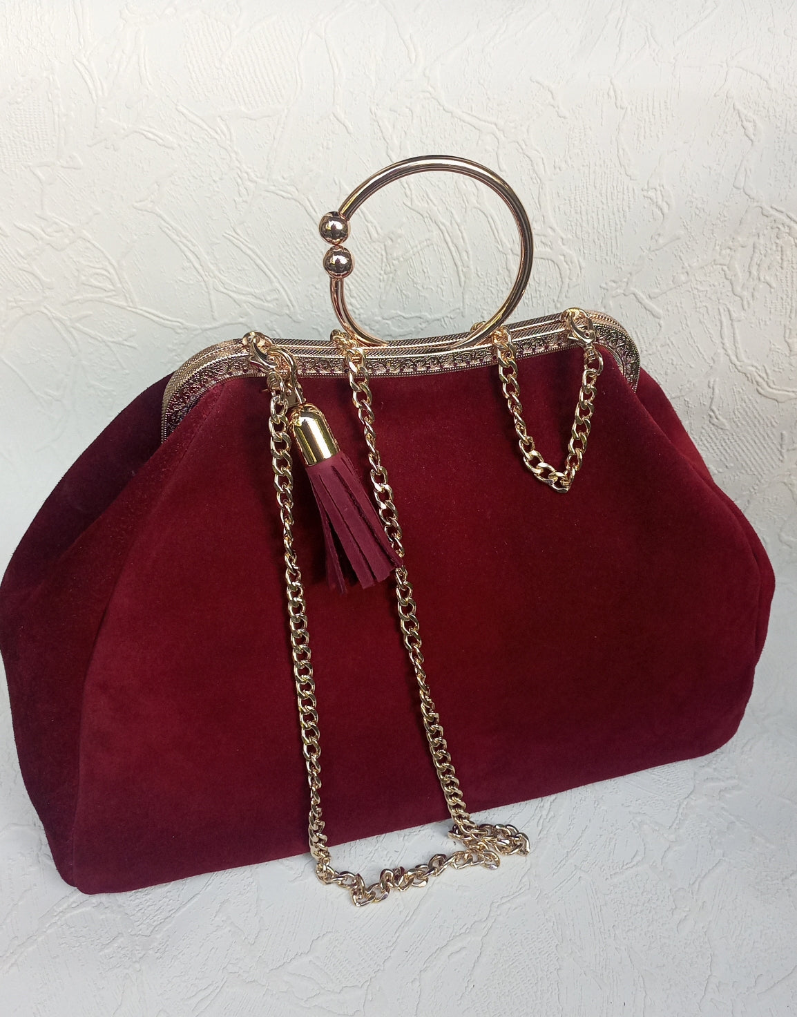 Bordeaux Suede Kisslock Bag – Bohemian Vintage Handbag with Gold Frame and Chain Strap