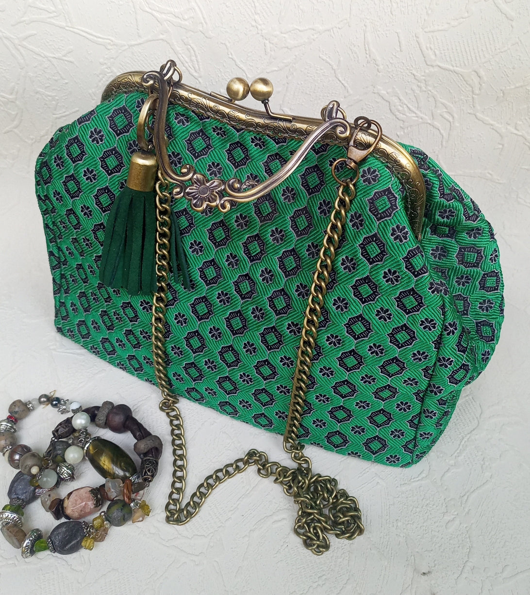 Emerald Green Bohemian Kisslock Bag – Jacquard Fabric Handbag with Chain Strap, Vintage Purse                                                                                                                                                   Frame Purse