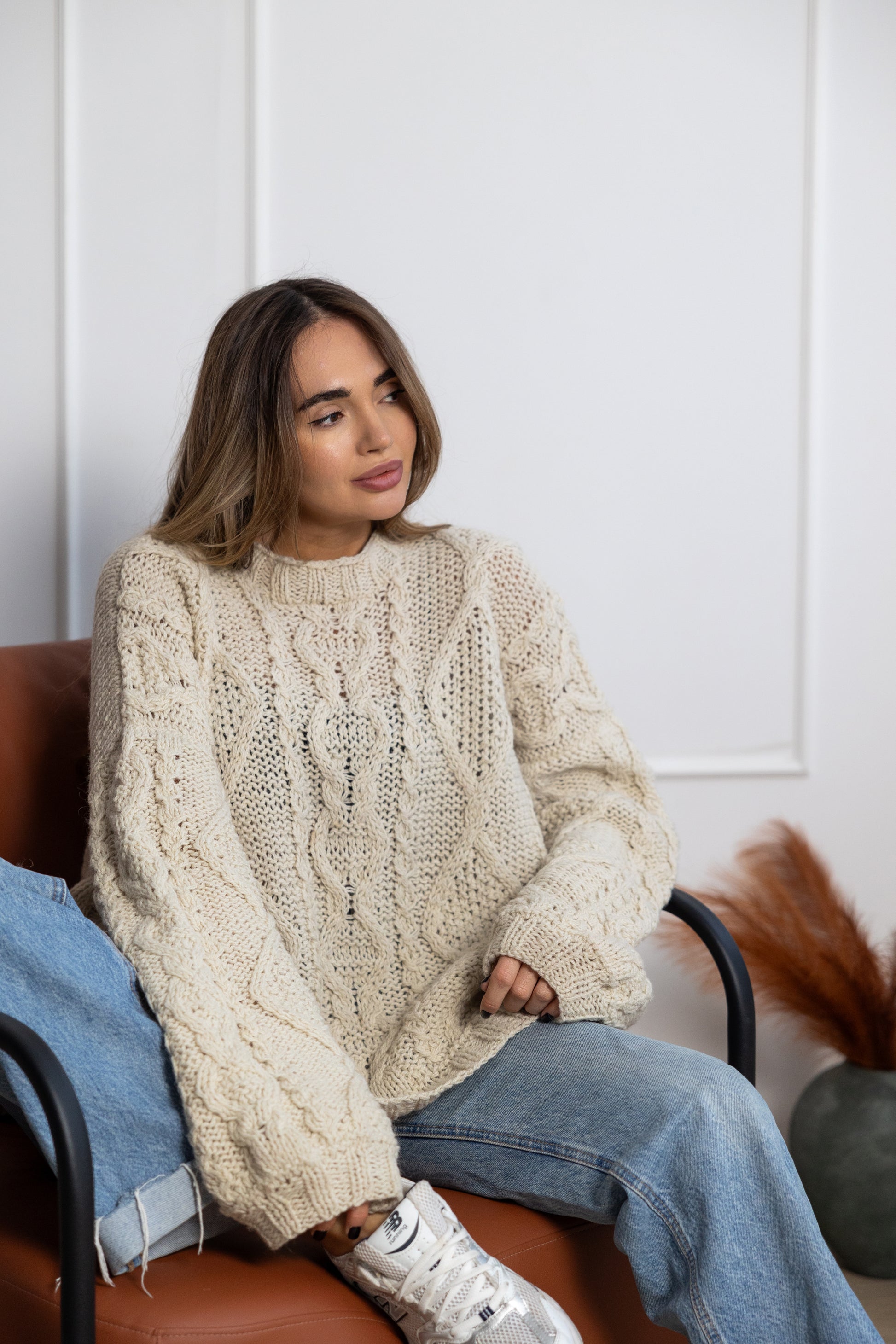 Hand knitted ivory wool sweater women crew neck design