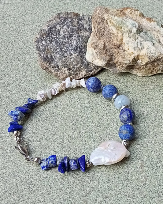 Elegant lapis lazuli bracelet with moonstone, aquamarine and baroque freshwater pearl
