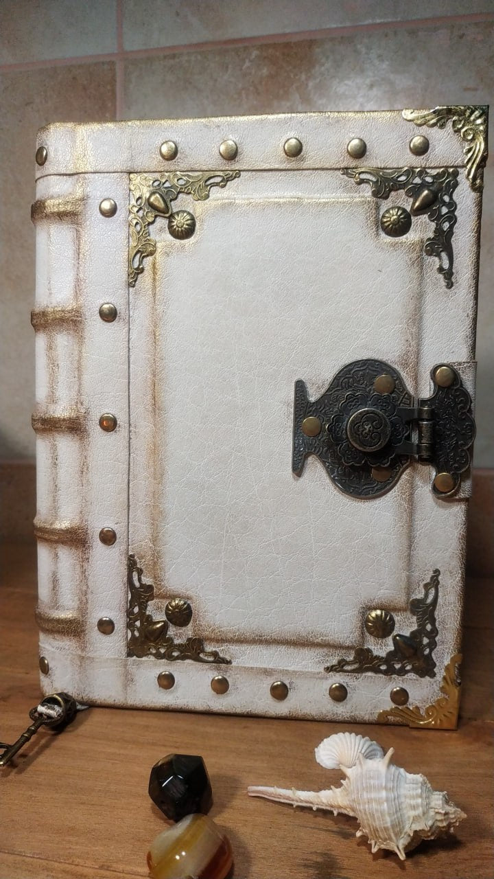 White Leather Journal with Antique Lock – Handmade Vintage Blank Notebook, Book of Shadows