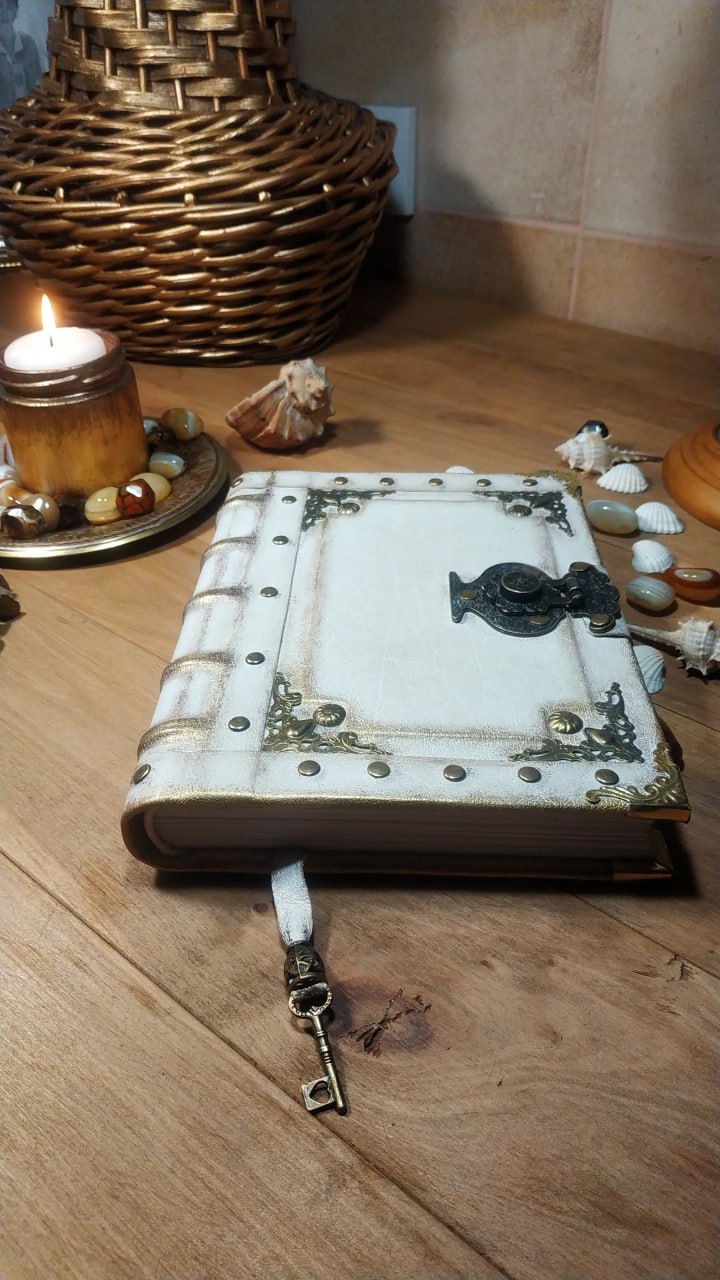 White Leather Journal with Antique Lock – Handmade Vintage Blank Notebook, Book of Shadows