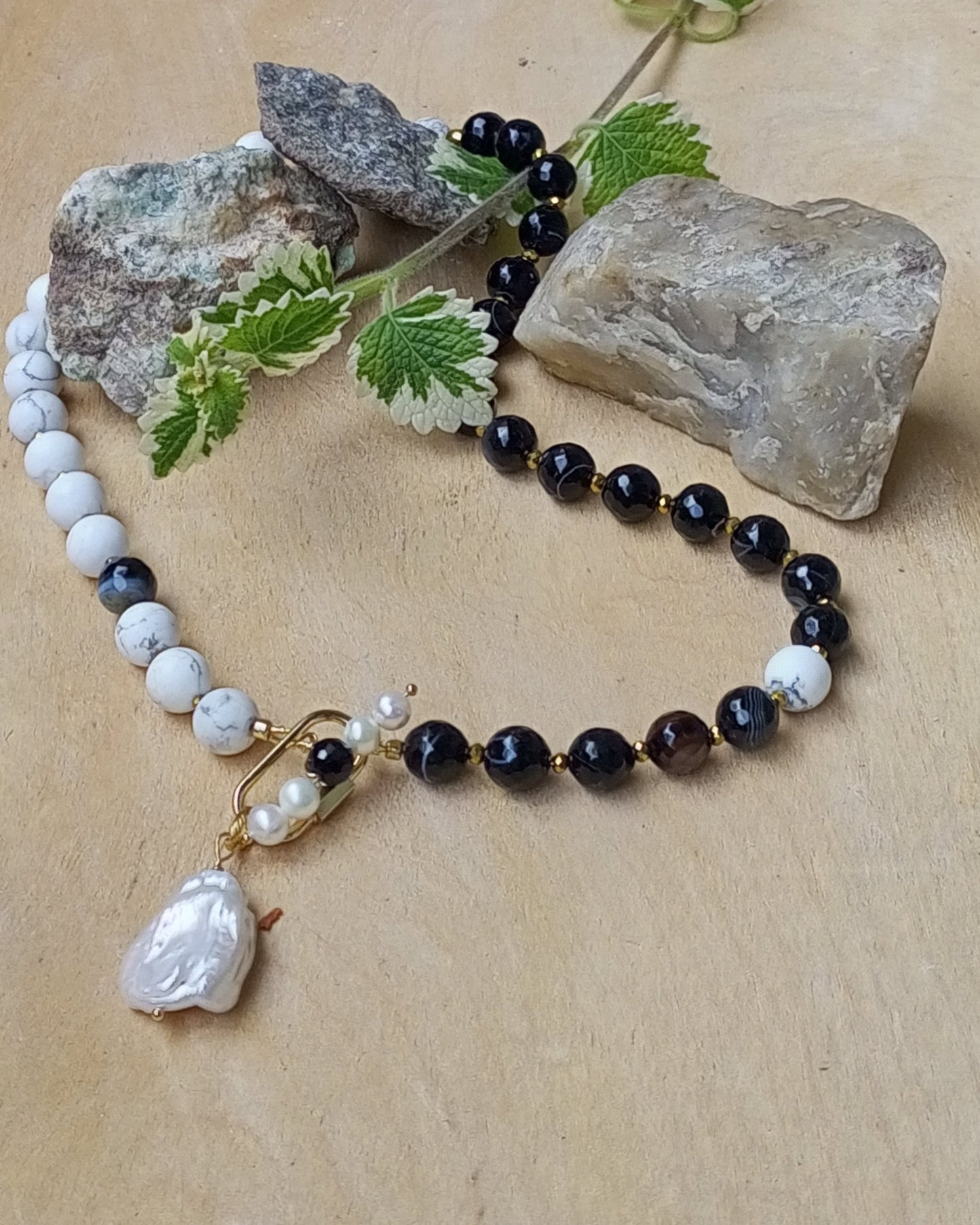 Madagascar agate and howlite necklace white black gem jewelry with  fresh water Baroque pearl pendant
