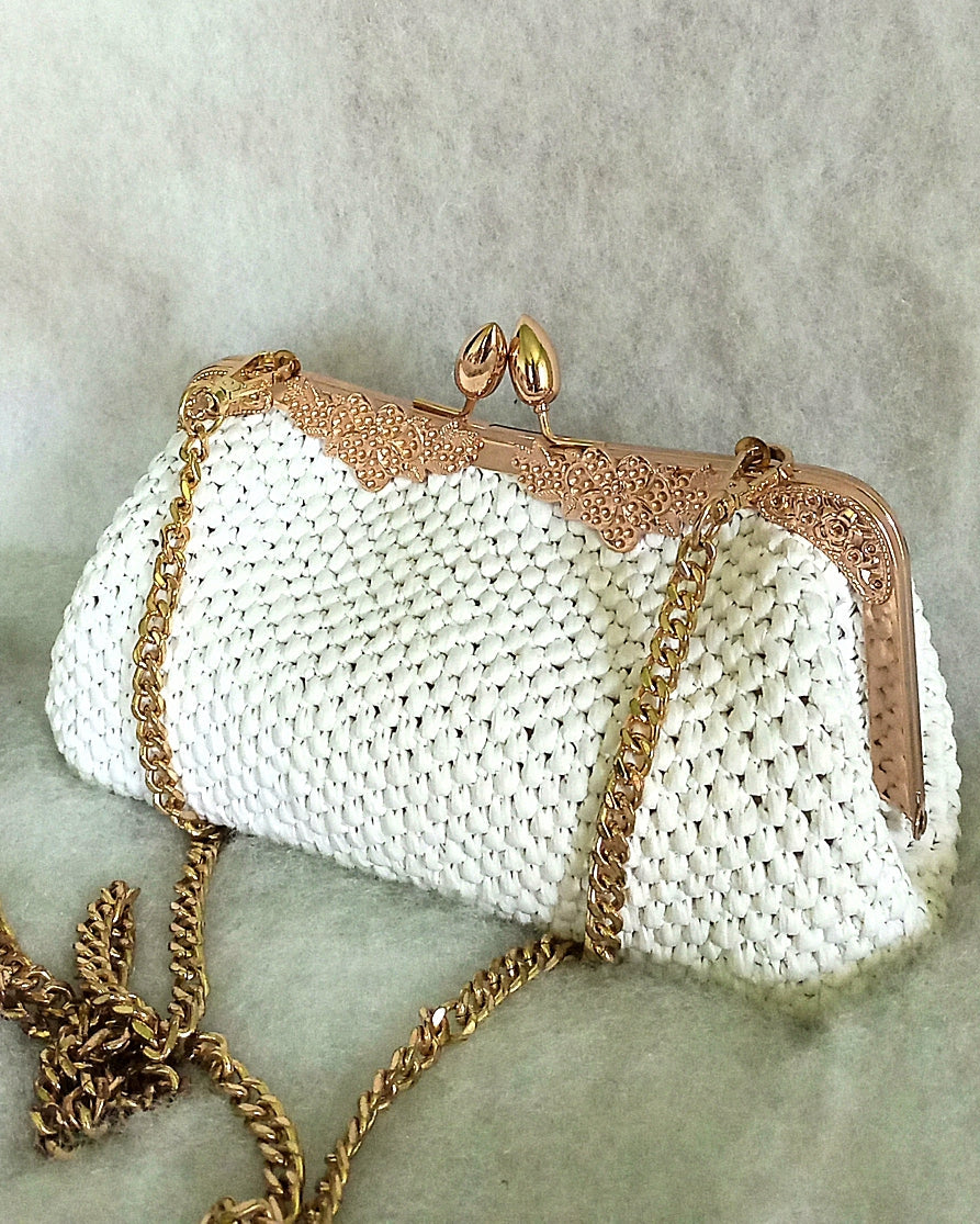 White crochet raffia wedding kisslock purse with golde chain